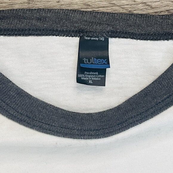 NWOT Christmas Rankin Bass Rudolph Hermey's School of Dentistry Baseball Tee XL - Picture 6 of 6